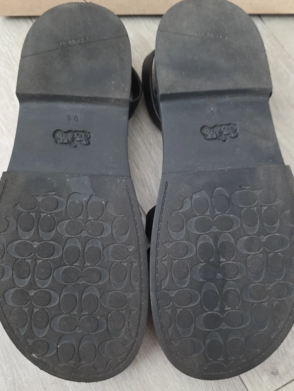 Coach FRANNY sandal 9.5 Black ✨️